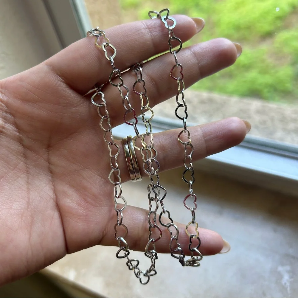 BRANDNEW 18 KARAT WHITE GOLD HEART CHAIN NECKLACE 20 INCHES - Picture 2 of 6